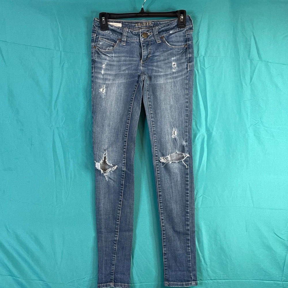 Decree Super‎ Skinny Jeans Womens 0 Medium Wash Distressed Ripped Low Rise Denim